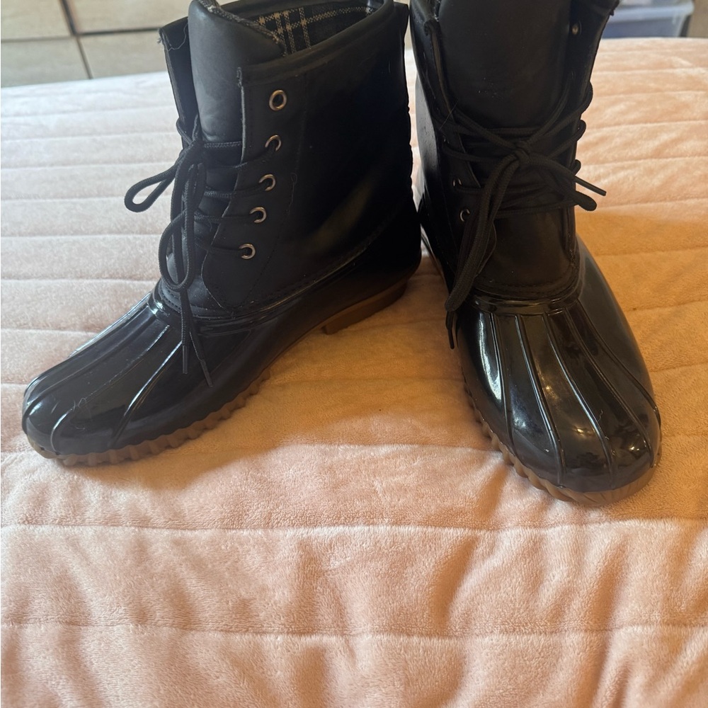 Women's Black Waterproof Winter Boots - Picture 2 of 3